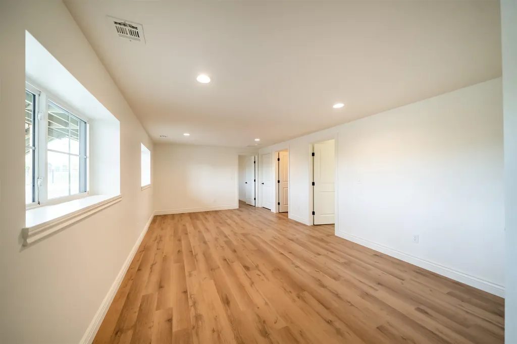 2013 N Clearstone Street Goddard KS 67052-8661