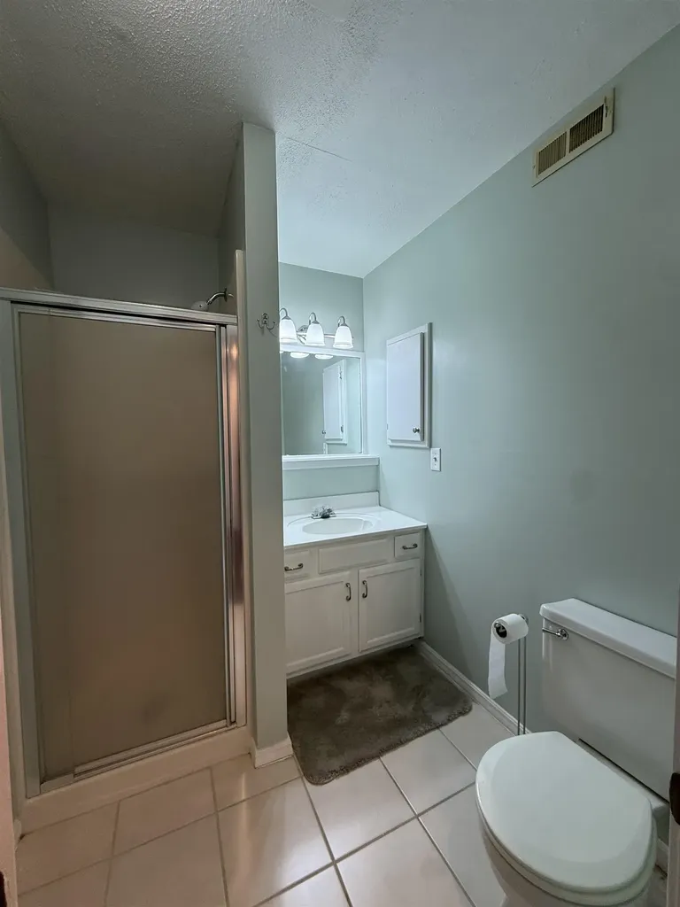 6658 S Bedford Circle Derby KS 67037