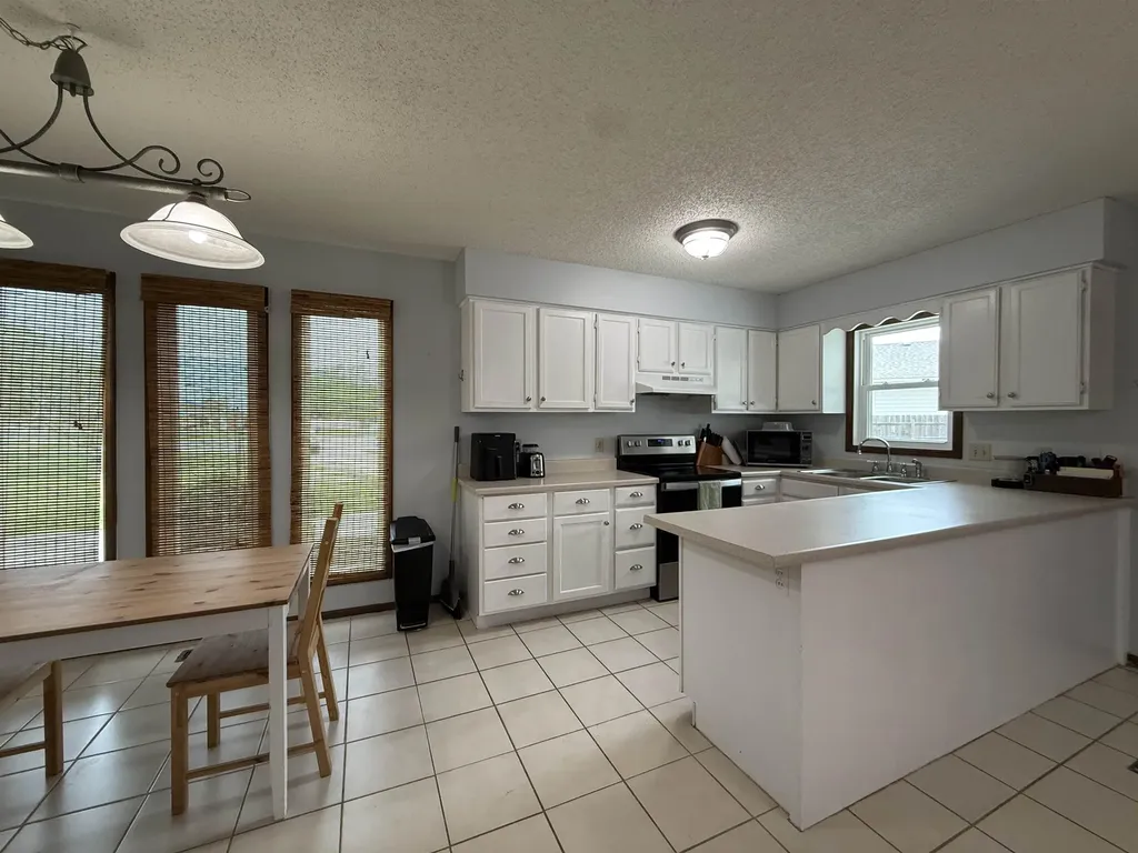 6658 S Bedford Circle Derby KS 67037
