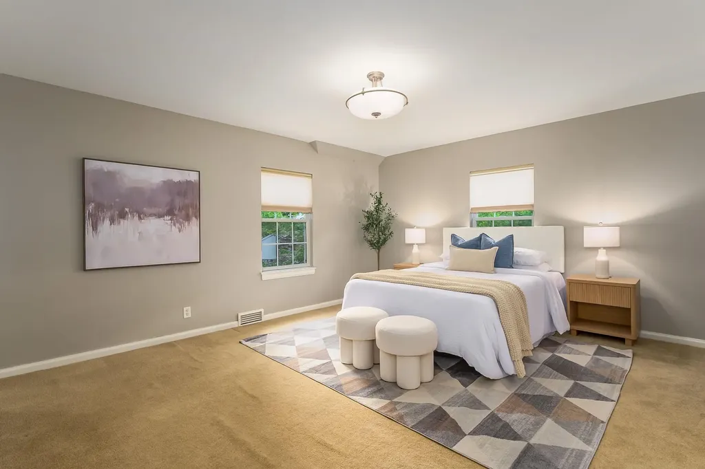 8 S Colonial Court Eastborough KS 67207
