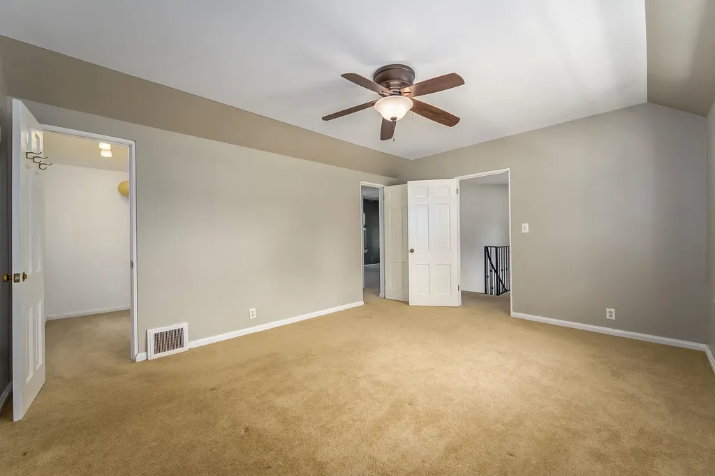 8 S Colonial Court Eastborough KS 67207