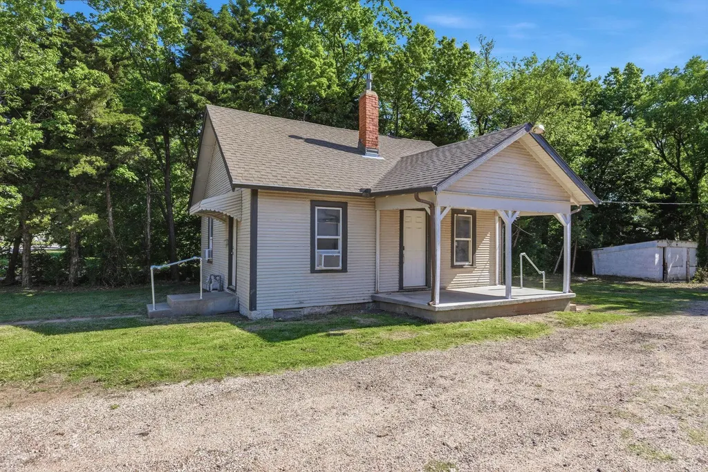 1204 N Oliver Avenue Wichita KS 67208