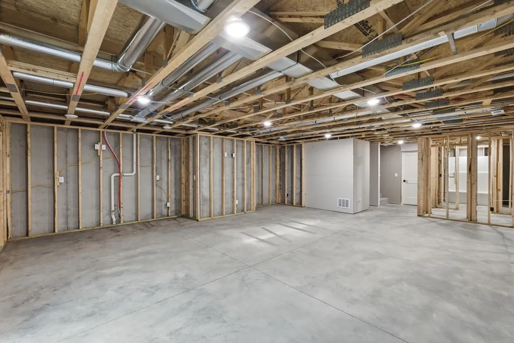 3513 S Bluelake Street Wichita KS 67215