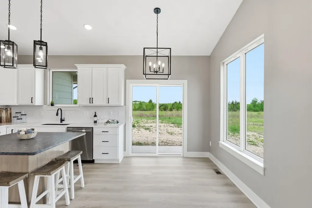 3513 S Bluelake Street Wichita KS 67215