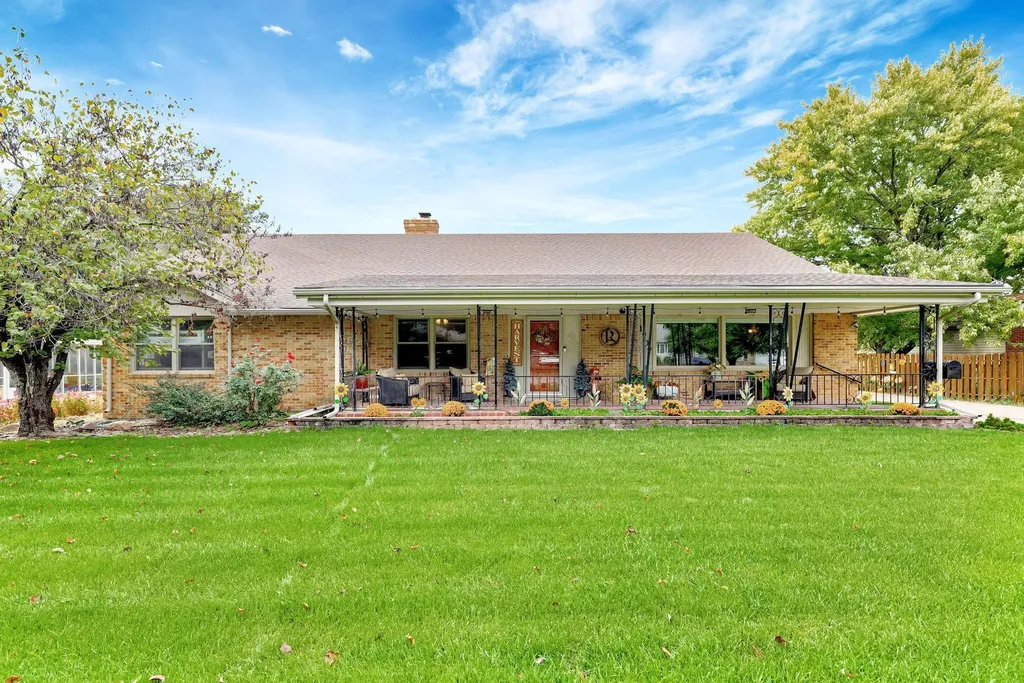 1707 Sunset Drive Augusta KS 67010