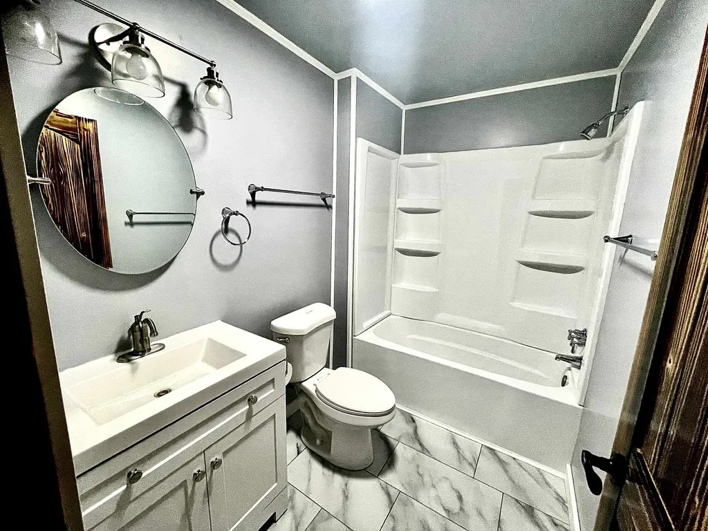 904 E 5th Avenue Winfield KS 67156
