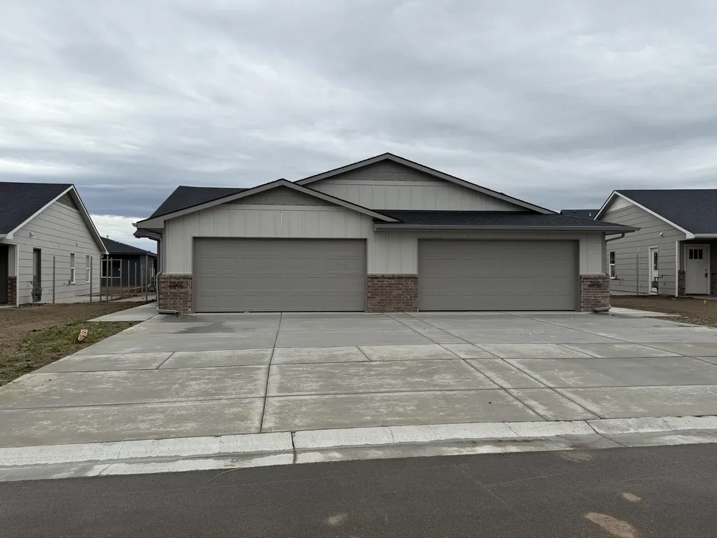 2881 S Cedar Crest Court Wichita KS 67215