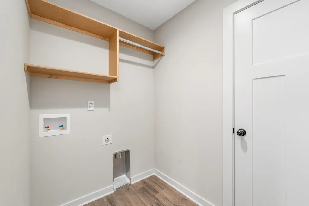 2889 S Cedar Crest Court Wichita KS 67215
