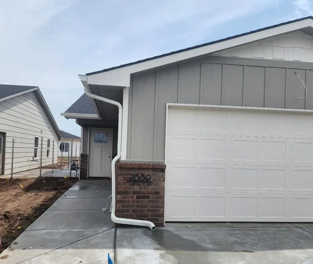 2889 S Cedar Crest Court Wichita KS 67215