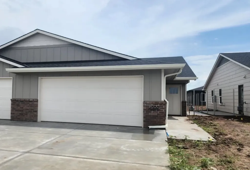 2889 S Cedar Crest Court Wichita KS 67215