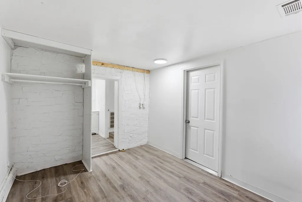 1801 S Glenn Wichita KS 67203