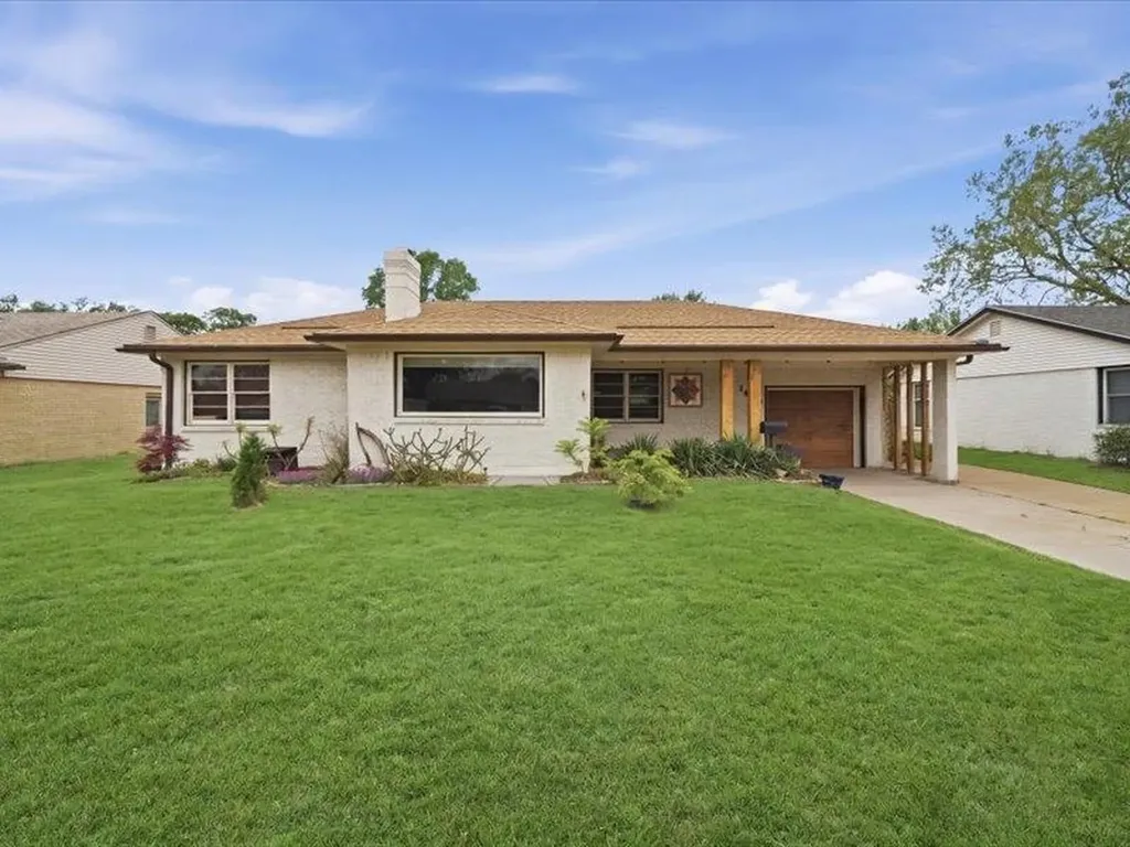 1647 N Clarence Wichita KS 67203