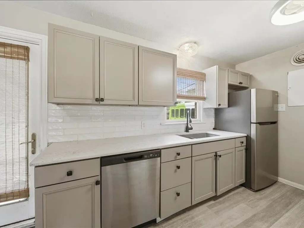 1647 N Clarence Wichita KS 67203