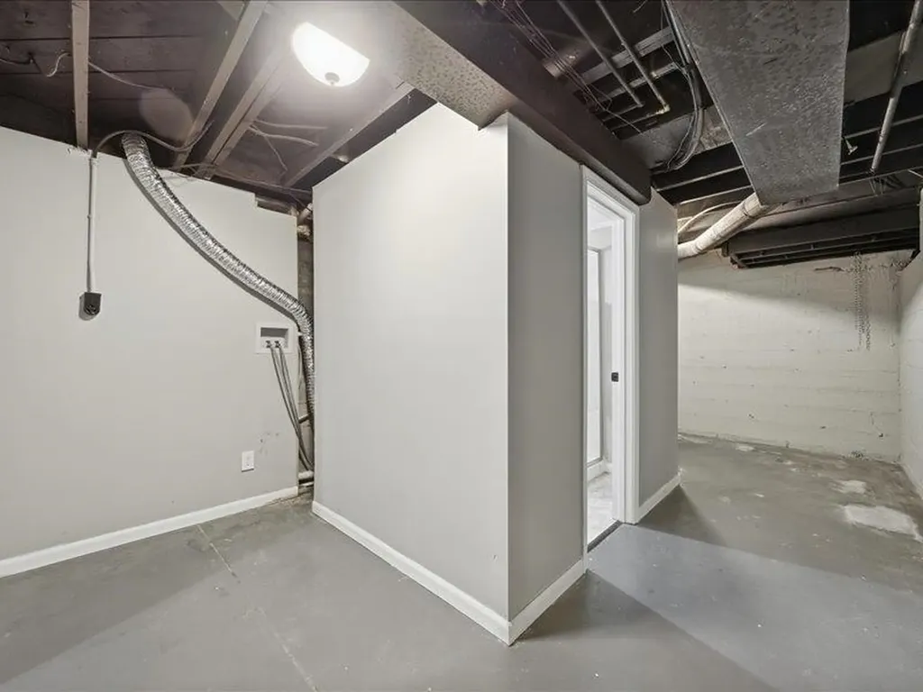 1647 N Clarence Wichita KS 67203