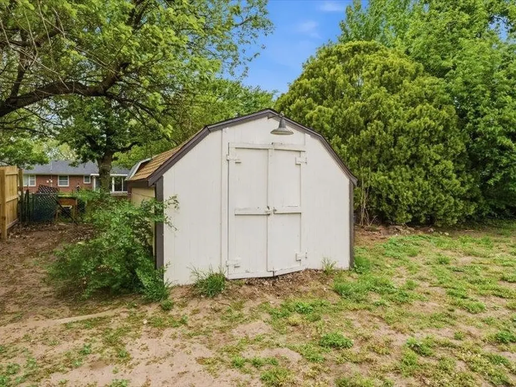 1647 N Clarence Wichita KS 67203