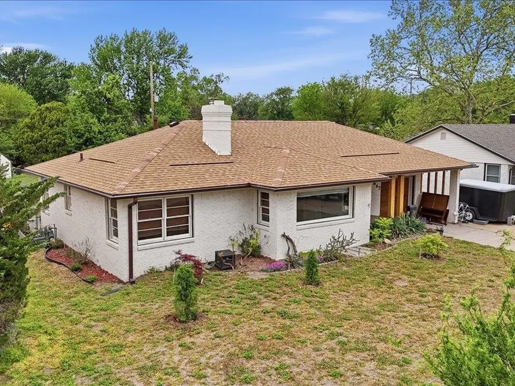 1647 N Clarence Wichita KS 67203