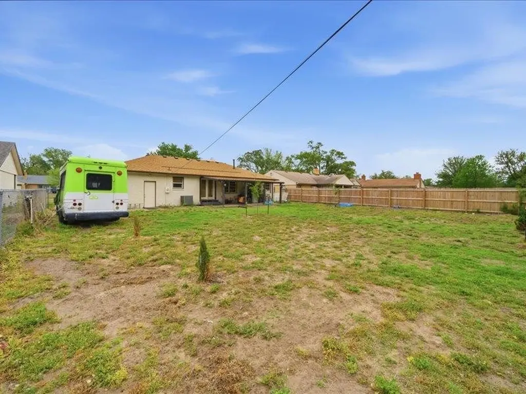 1647 N Clarence Wichita KS 67203