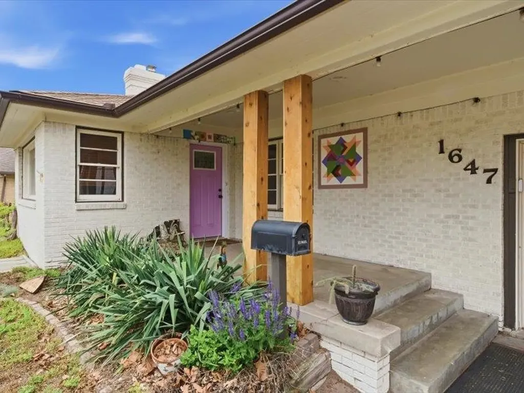 1647 N Clarence Wichita KS 67203