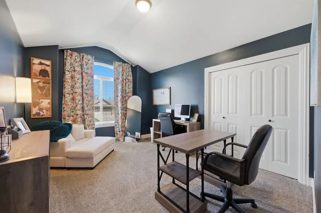 413 W Cherry Oaks Cheney KS 67025