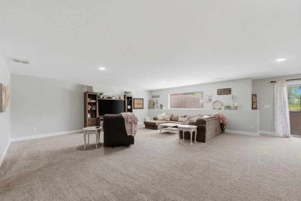413 W Cherry Oaks Cheney KS 67025