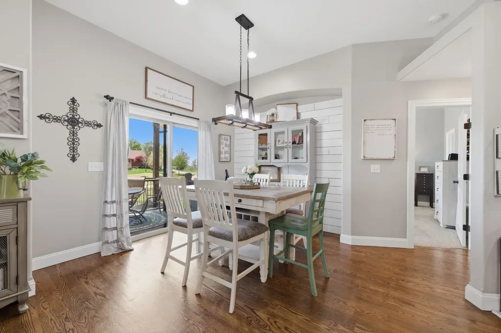 413 W Cherry Oaks Cheney KS 67025