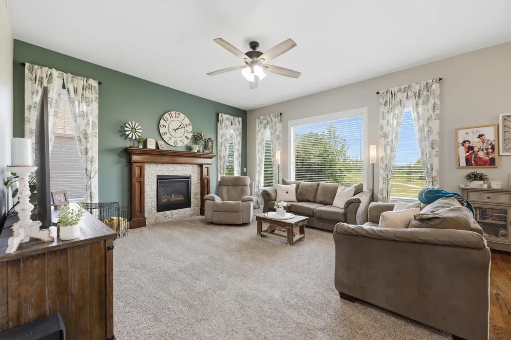 413 W Cherry Oaks Cheney KS 67025
