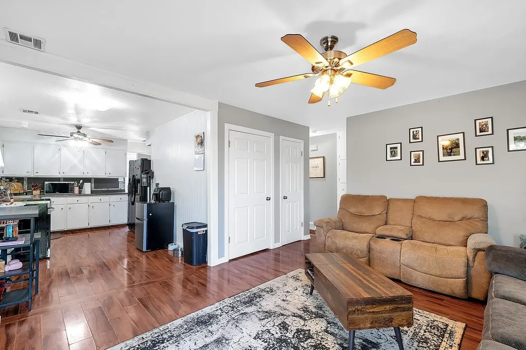 760 S Baltimore Avenue Derby KS 67037-1254