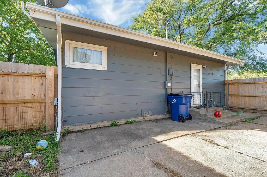 760 S Baltimore Avenue Derby KS 67037-1254