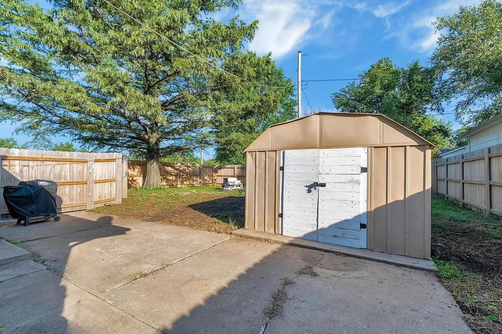 760 S Baltimore Avenue Derby KS 67037-1254