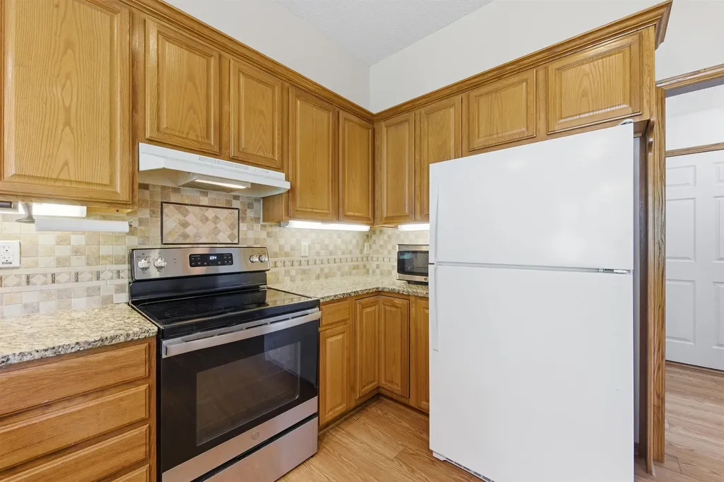 857 N Crest Court Wichita KS 67206