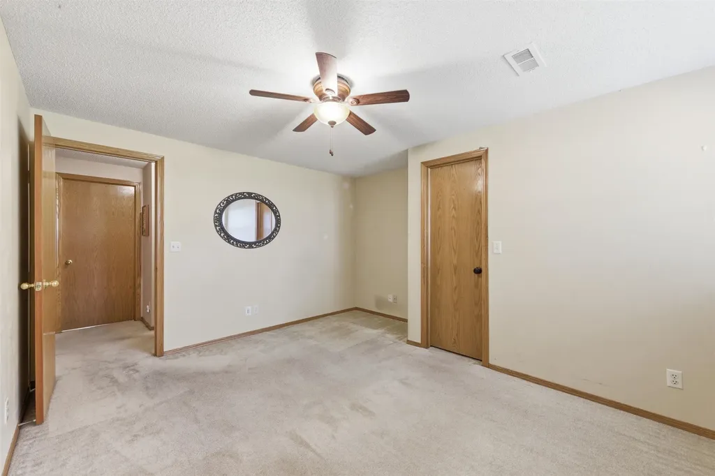 857 N Crest Court Wichita KS 67206