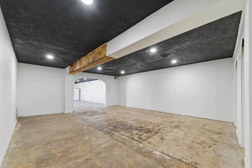 2032 S Broadway Wichita KS 67211