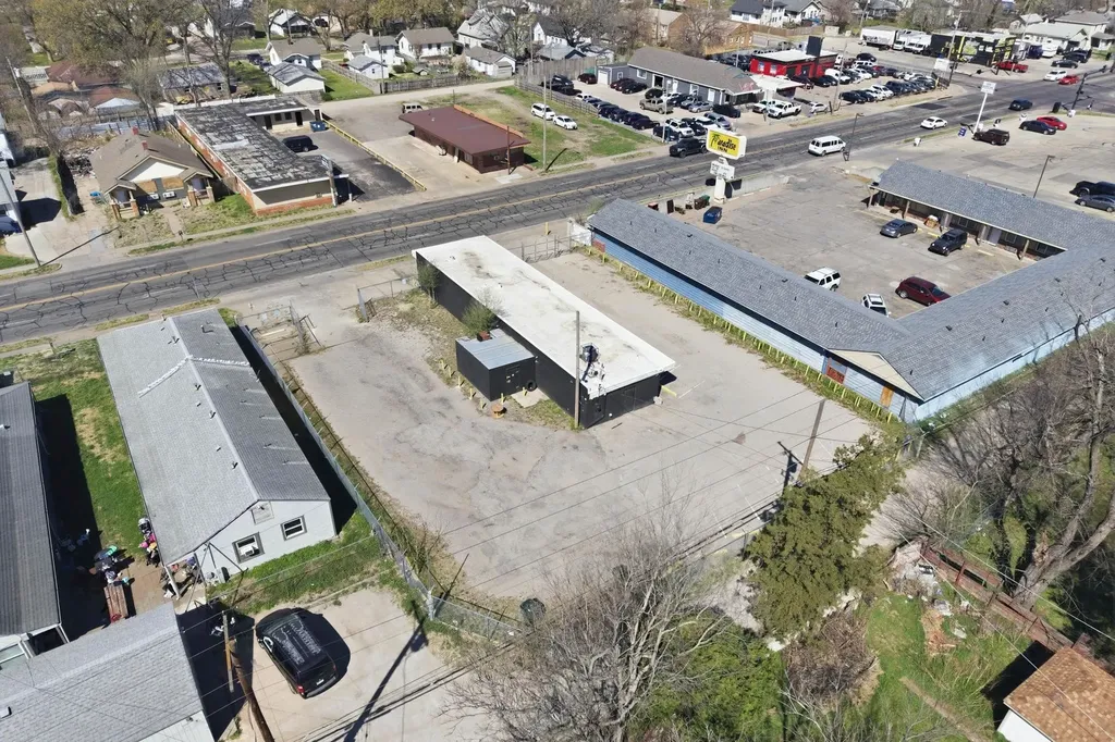 2032 S Broadway Wichita KS 67211