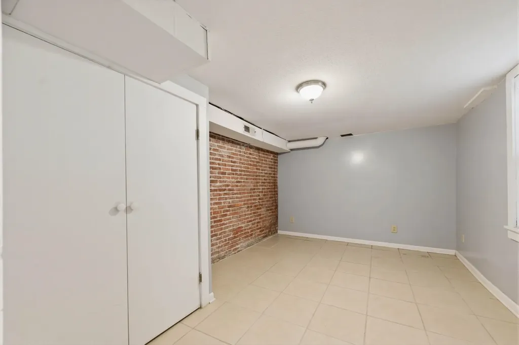 1210 W 14th Street N Wichita KS 67203