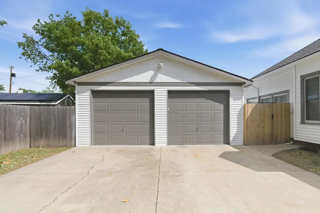 1210 W 14th Street N Wichita KS 67203