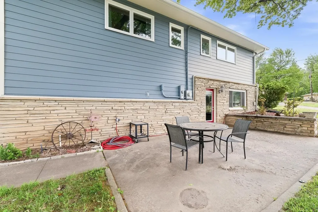 1311 S Seville Wichita KS 67209