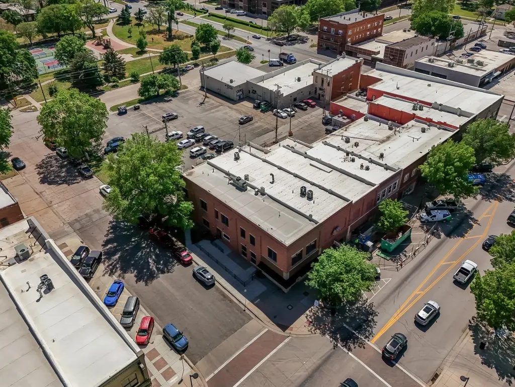 1001 W Douglas Avenue Wichita KS 67213