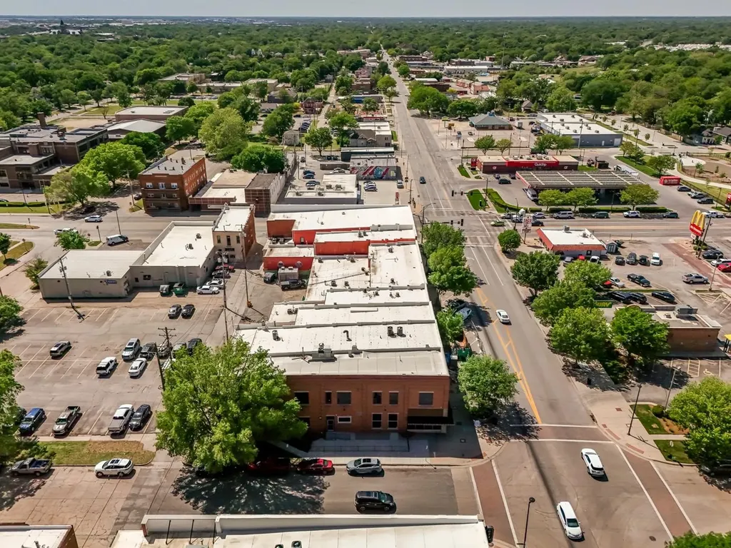 1001 W Douglas Avenue Wichita KS 67213