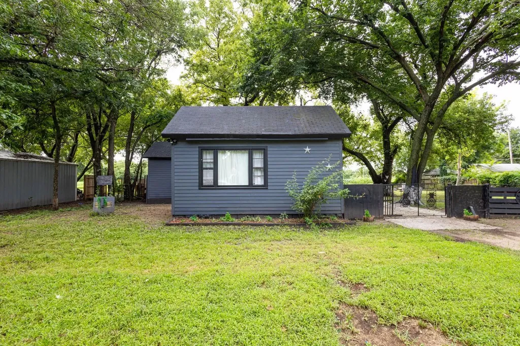 912 W Lincoln Avenue Wellington KS 67152-3335