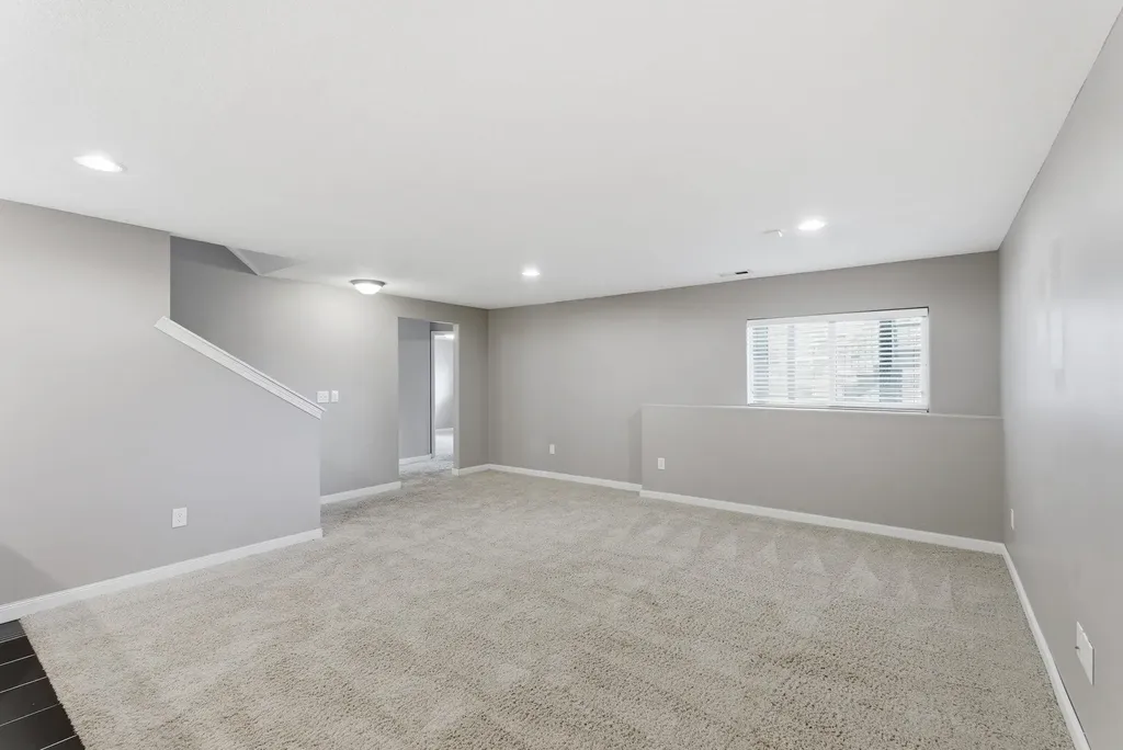 2739 N Woodridge Court Wichita KS 67226