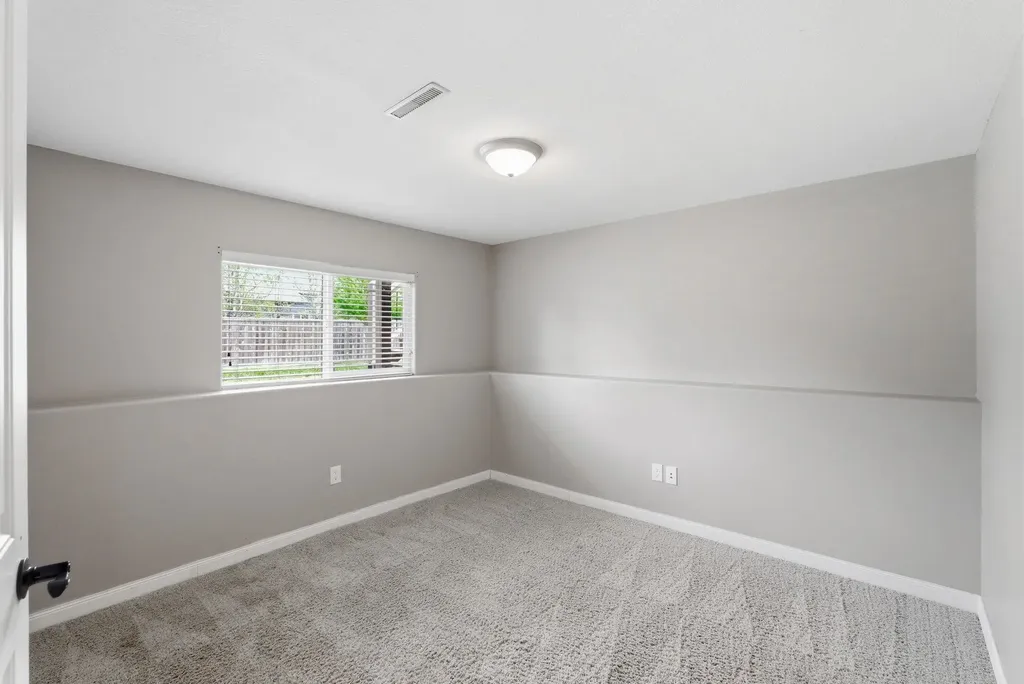 2739 N Woodridge Court Wichita KS 67226