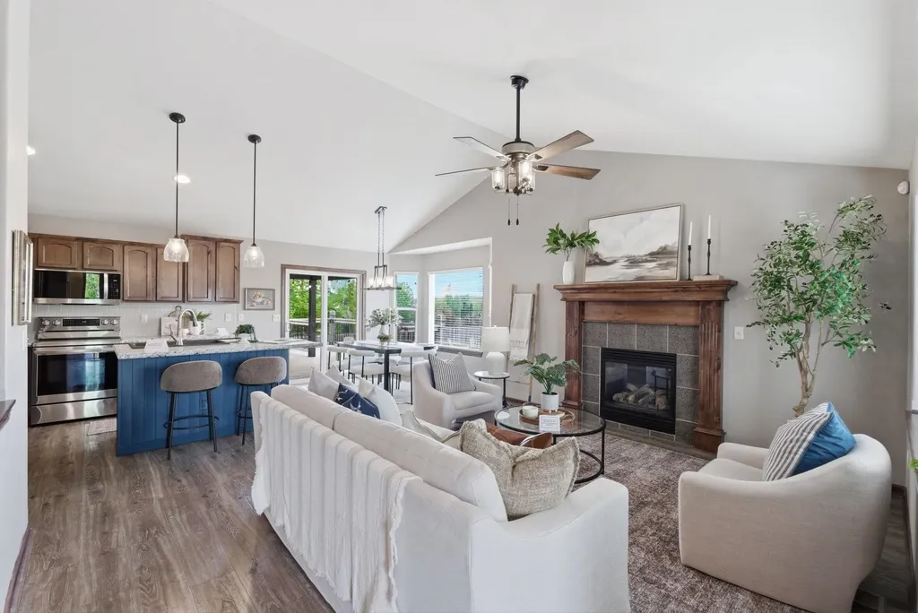 2739 N Woodridge Court Wichita KS 67226