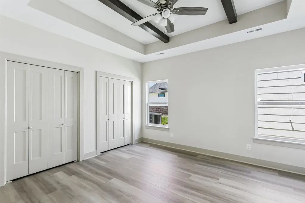 8992 E Forbes Circle Bel Aire KS 67226