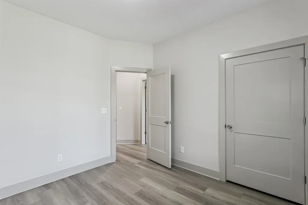 8992 E Forbes Circle Bel Aire KS 67226