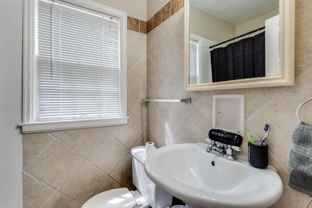 611 S Pershing Wichita KS 67218