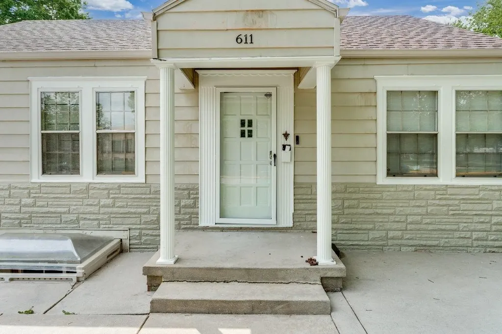 611 S Pershing Wichita KS 67218