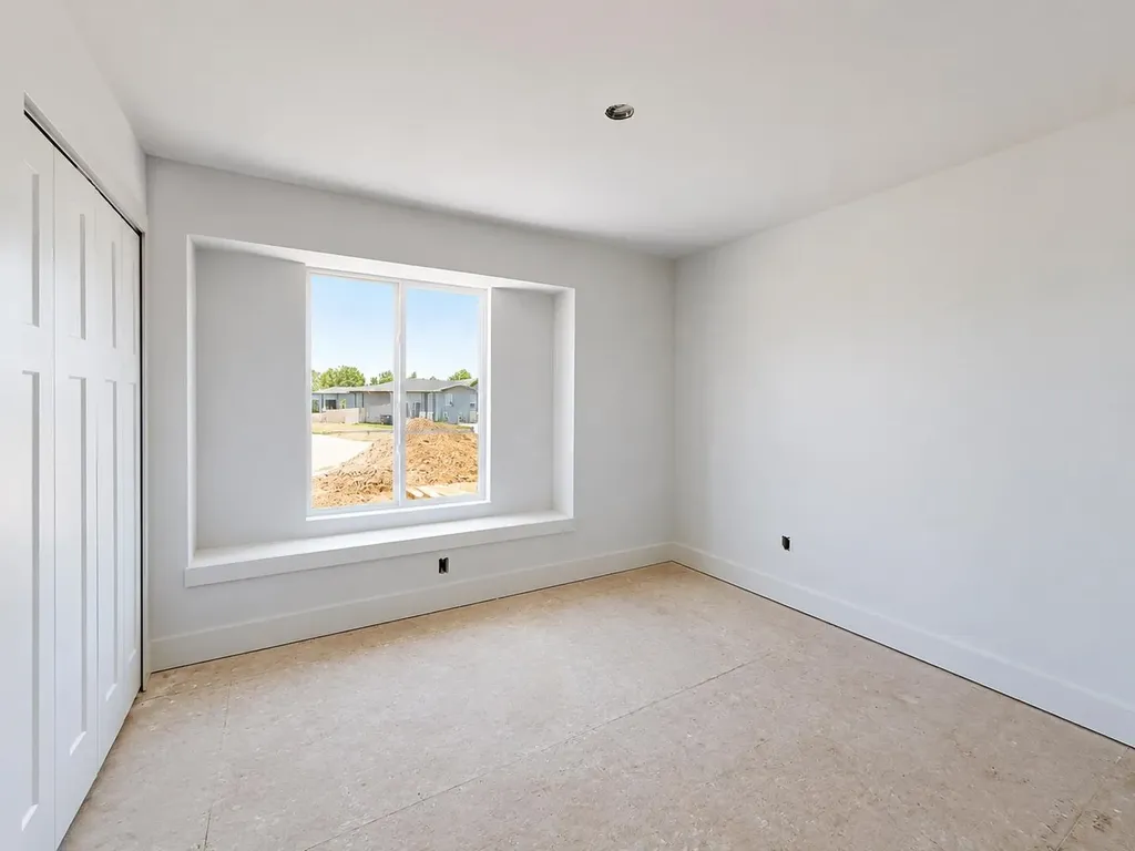 5865 N St Paul Court Wichita KS 67204