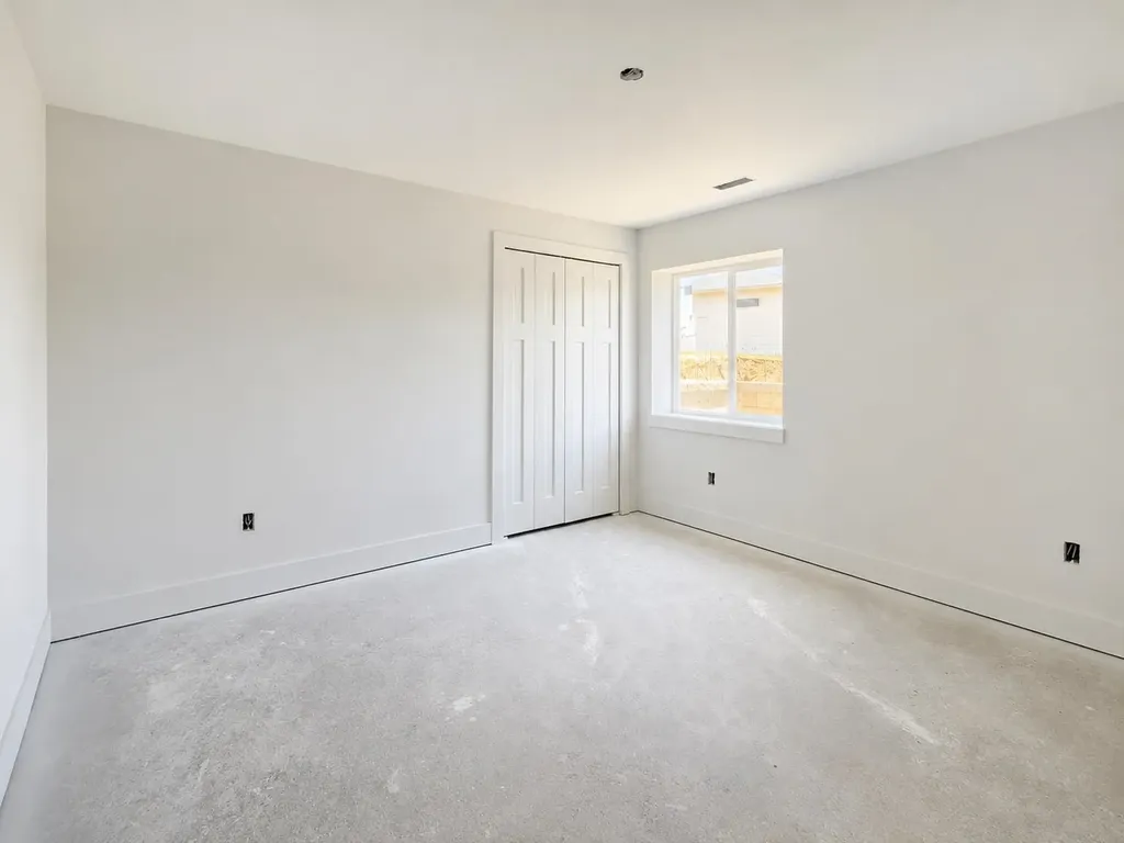 5865 N St Paul Court Wichita KS 67204