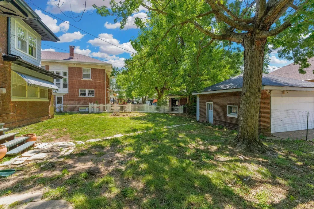 225 N B Street Arkansas City KS 67005