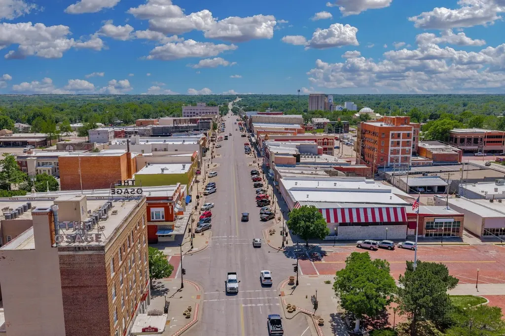 225 N B Street Arkansas City KS 67005